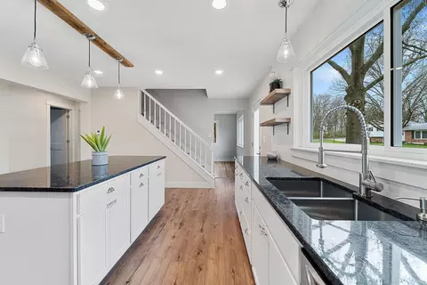5 Longfellow Ln, Columbia, MO 65203