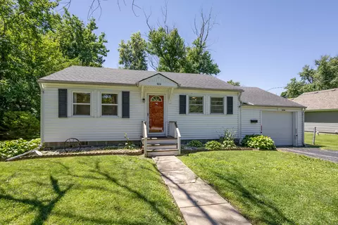 804 E Lakeview St, Centralia, MO 65240