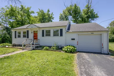 Exterior - 804 E Lakeview St, Centralia, MO 65240 photo 5 of 5