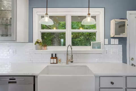 Kitchen - 13221 E Remie Rd, Centralia, MO 65240 photo 6 of 6