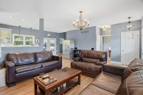 Living - 13221 E Remie Rd, Centralia, MO 65240 photo 3 of 6