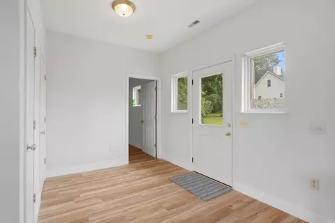 Entry Way - 13221 E Remie Rd, Centralia, MO 65240 photo 7 of 7