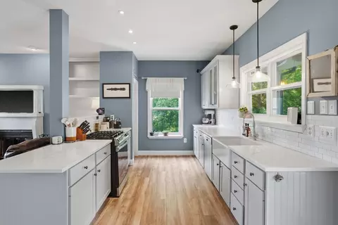 Kitchen - 13221 E Remie Rd, Centralia, MO 65240 photo 3 of 6