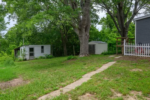 Exterior - 765 Main St, Morrison, MO 65061 photo 6 of 8