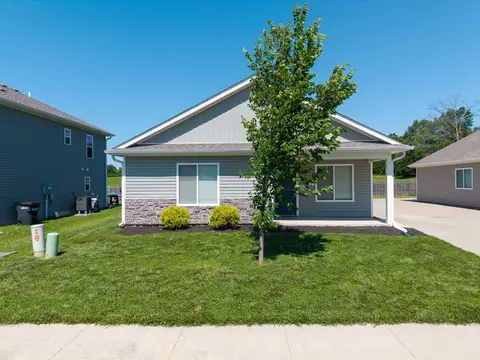 8025 N Glen Meadow Dr, Columbia, MO 65202