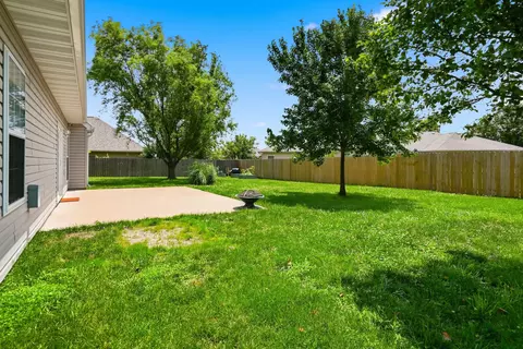 Exterior - 504 Eagle Lake Dr, Ashland, MO 65010 photo 4 of 6