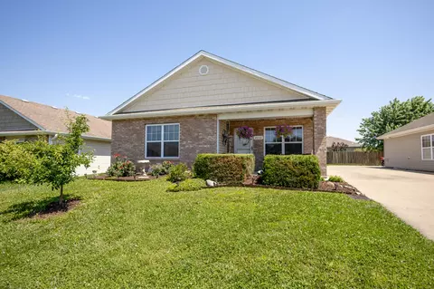 4631 E Brynleigh Ct, Columbia, MO 65202
