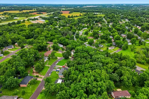 View/Area - 1400 Marbrooke Dr, Fulton, MO 65251 photo 3 of 4