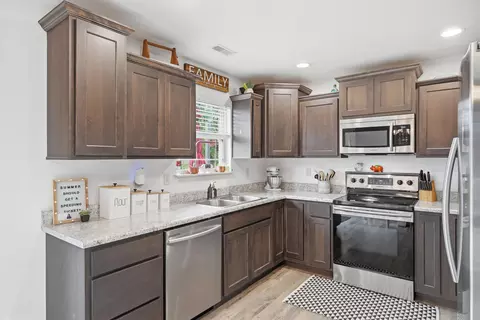Kitchen - 520 Logan Pl, Fulton, MO 65251 photo 1 of 4