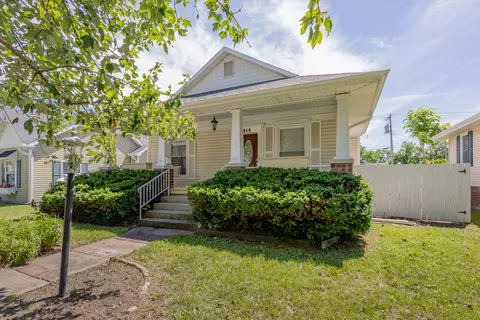 914 S 4th St, Moberly, MO 65270