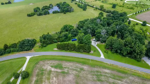 8849 State Road J, New Bloomfield, MO 65063