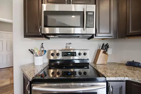 Kitchen - 2114 Mace Ct, Columbia, MO 65201 photo 8 of 9