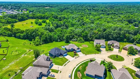 View/Area - 2114 Mace Ct, Columbia, MO 65201 photo 5 of 8