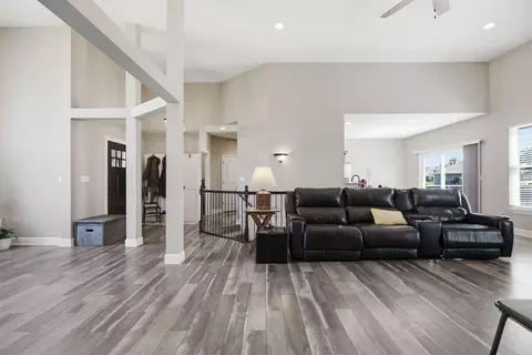 Entry Way - 2114 Mace Ct, Columbia, MO 65201 photo 23 of 24