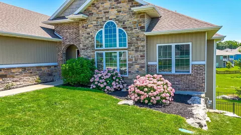 Exterior - 2114 Mace Ct, Columbia, MO 65201 photo 5 of 11