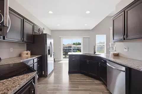 Kitchen - 2114 Mace Ct, Columbia, MO 65201 photo 2 of 9
