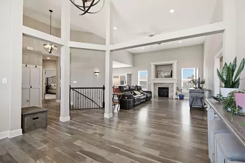 Entry Way - 2114 Mace Ct, Columbia, MO 65201 photo 2 of 24