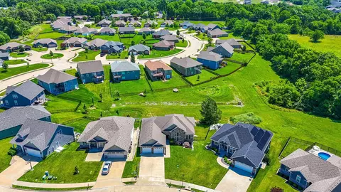 View/Area - 2114 Mace Ct, Columbia, MO 65201 photo 3 of 8