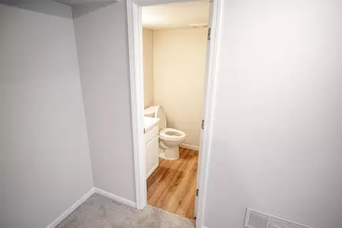 Bath - 809 Timbers Ct, Columbia, MO 65201 photo 3 of 3