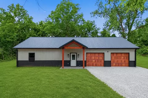 2220 2220 Dr #VALLEY DRIVE, Jefferson City, MO 65109