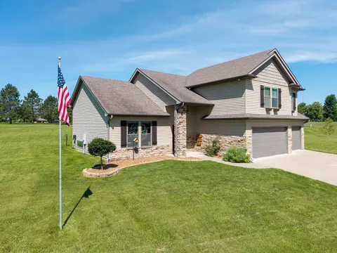 13685 Nottoway Ct, Boonville, MO 65233