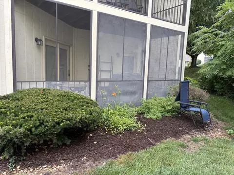 2003 Park Deville Pl, Columbia, MO 65203