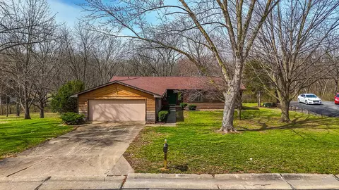 1813 Meadowlark Ln, Mexico, MO 65265