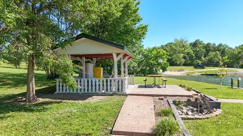 Mohawk Dr, Keytesville, MO 65261 photo 9