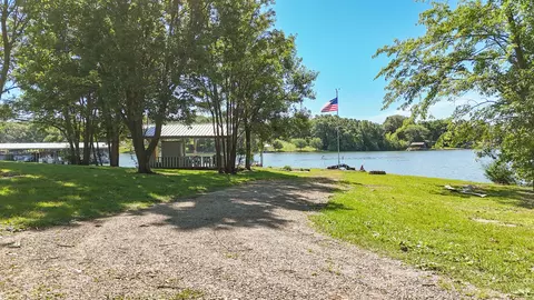 Mohawk Dr, Keytesville, MO 65261 photo 13