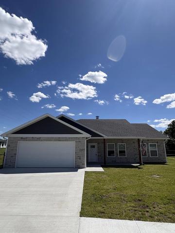 726 Vine Dr, Holts Summit, MO 65043