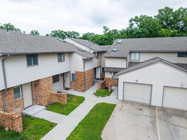 427 Foxfire Dr, Columbia, MO 65201