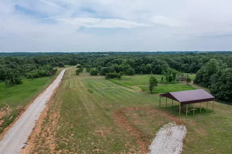 24 Halyon Ests, Perry, MO 63462 photo 8