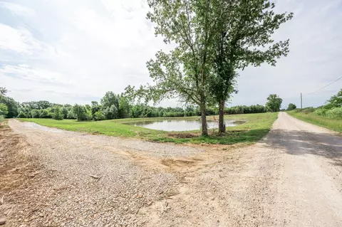 8 Halyon Ests, Perry, MO 63462 photo 3