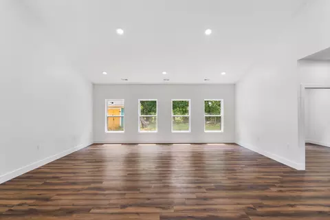 Living - 39016 Missouri 41, Nelson, MO 65347 photo 2 of 5