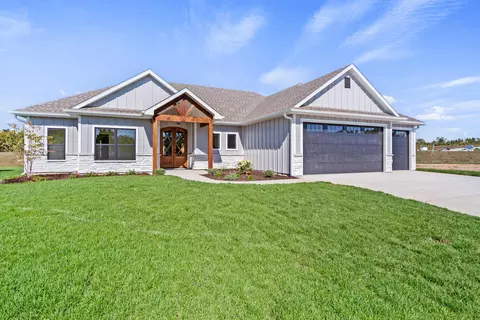 2805 Easley Cabin Cir, Columbia, MO 65201