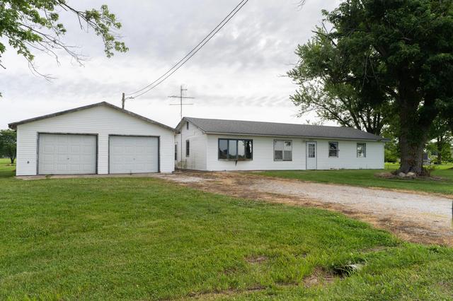 1586 County Road 1390, Cairo, MO 65239