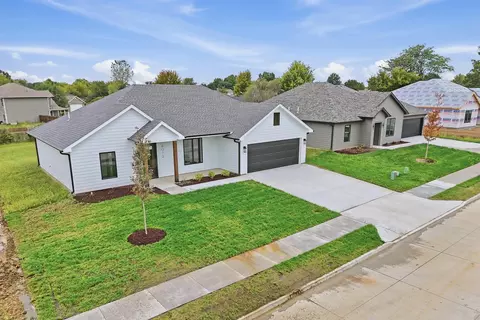 View/Area - 6012 Kestrel Lp Lp, Columbia, MO 65202 photo 1 of 7