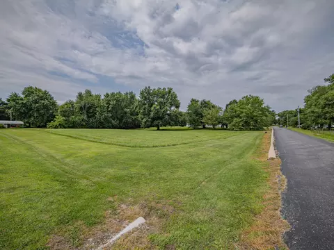 W Reid St, Holliday, MO 65258