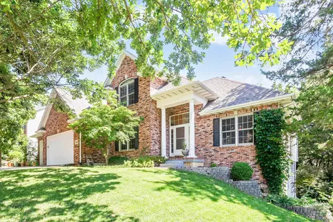 1807 Crystal Pt, Columbia, MO 65203