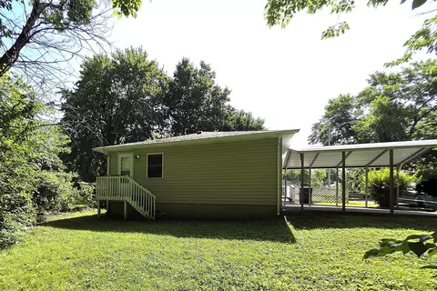 Exterior - 305 Sunset Dr, Fulton, MO 65251 photo 1 of 2