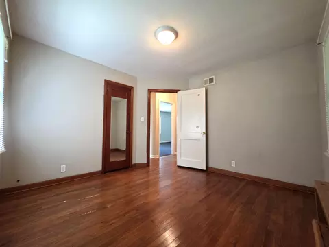 Bedroom - 305 Sunset Dr, Fulton, MO 65251 photo 3 of 5