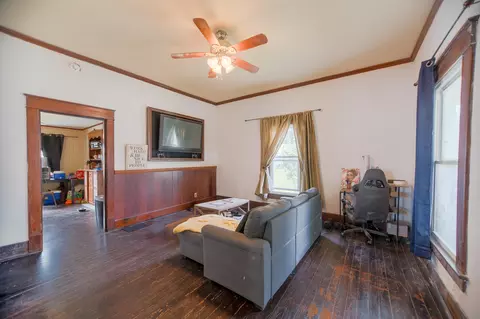 528 Farror St, Moberly, MO 65270 photo 4