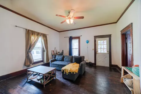 528 Farror St, Moberly, MO 65270 photo 3