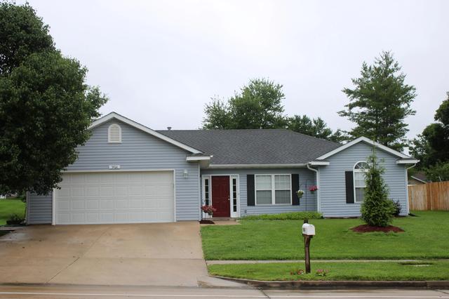 3904 Derby Ridge Dr, Columbia, MO 65202