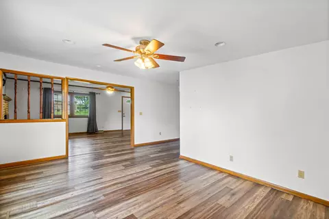 Living - 1200 E Logan St, Moberly, MO 65270 photo 4 of 9
