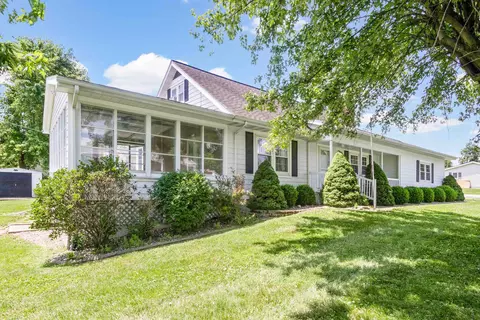 Exterior - 1200 E Logan St, Moberly, MO 65270 photo 1 of 4