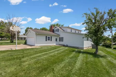 Exterior - 1200 E Logan St, Moberly, MO 65270 photo 4 of 4