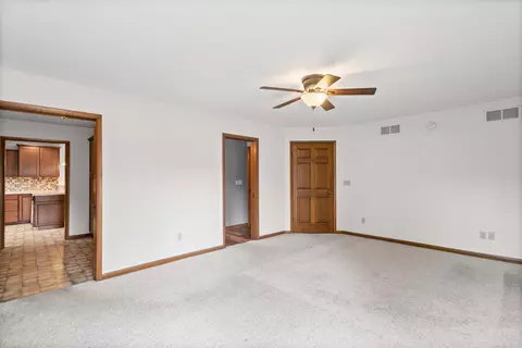 Living - 1200 E Logan St, Moberly, MO 65270 photo 7 of 9