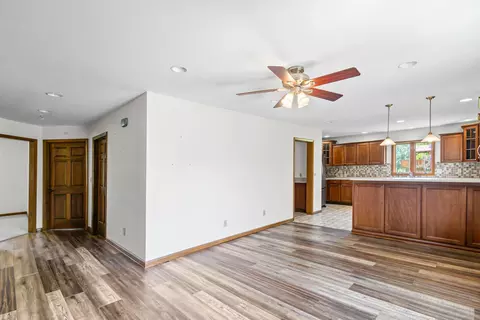 Living - 1200 E Logan St, Moberly, MO 65270 photo 5 of 9