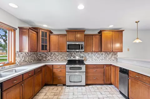 Kitchen - 1200 E Logan St, Moberly, MO 65270 photo 3 of 5